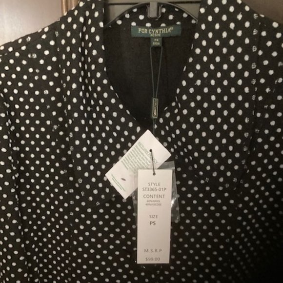 Long Sleeve Black/White Design Jacket - Picture 4 of 4